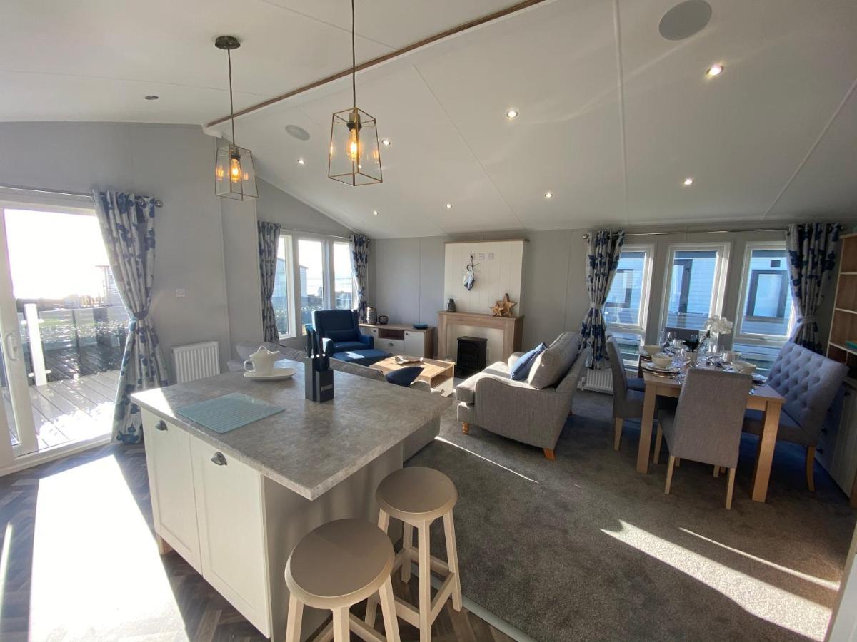 Sea View Beach Lodge Trecco Bay 3 Bedroom Порткоул Екстериор снимка